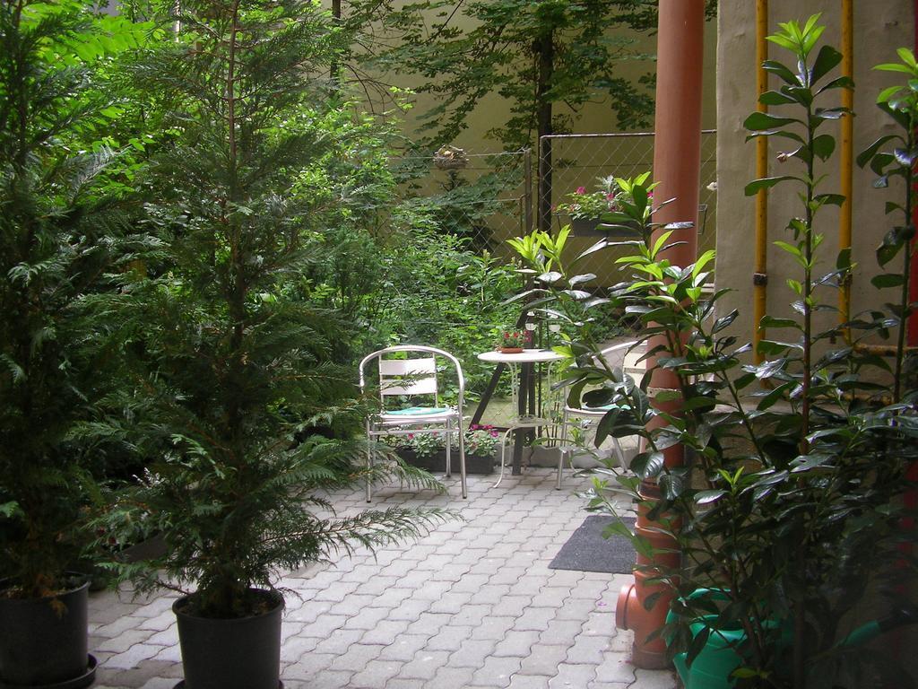 Standard Apartment By Hi5-Liszt Ferenc Square Boedapest Buitenkant foto